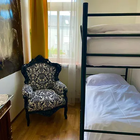 Luca Guest house *